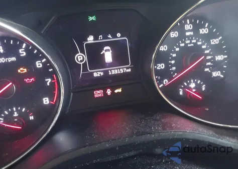 2016 Kia Sedona Lx z USA, uszkodzony, nr VIN KNDMB5C13G6211455